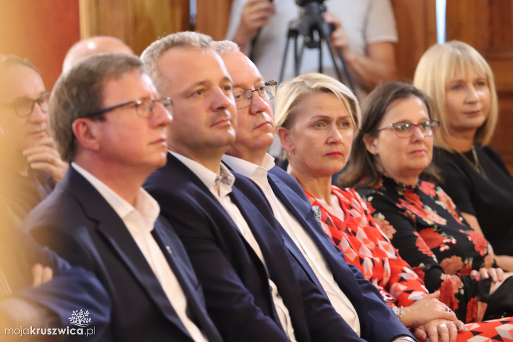 Poeci z nagrodami. Kto wygrał konkurs poetycki?