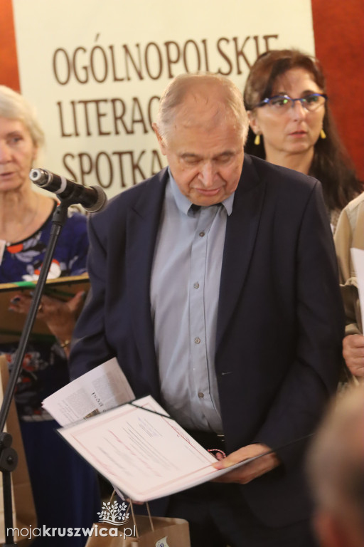 Poeci z nagrodami. Kto wygrał konkurs poetycki?