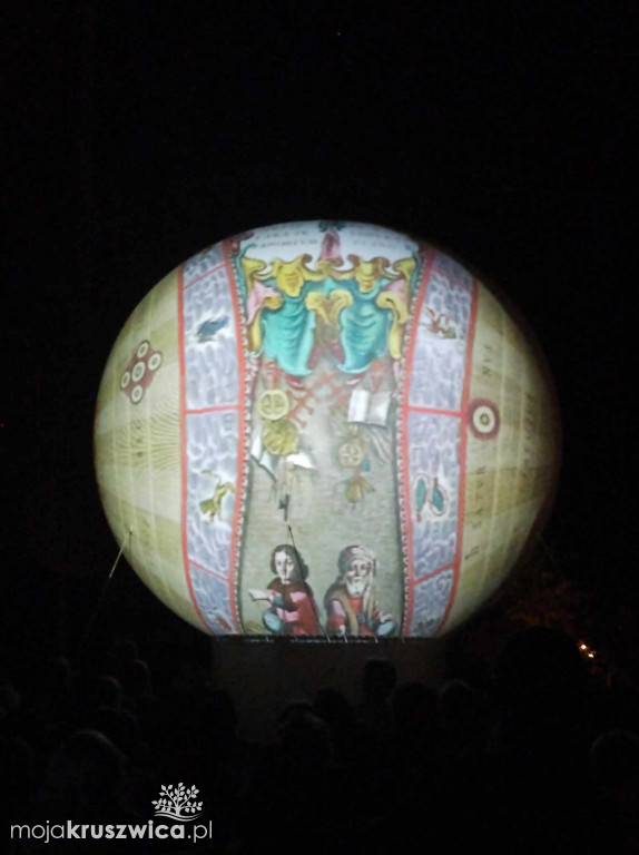 Na kruszwickim wzgórzu odbył się wieczór poezji połączony z astronomią [ZDJĘCIA]