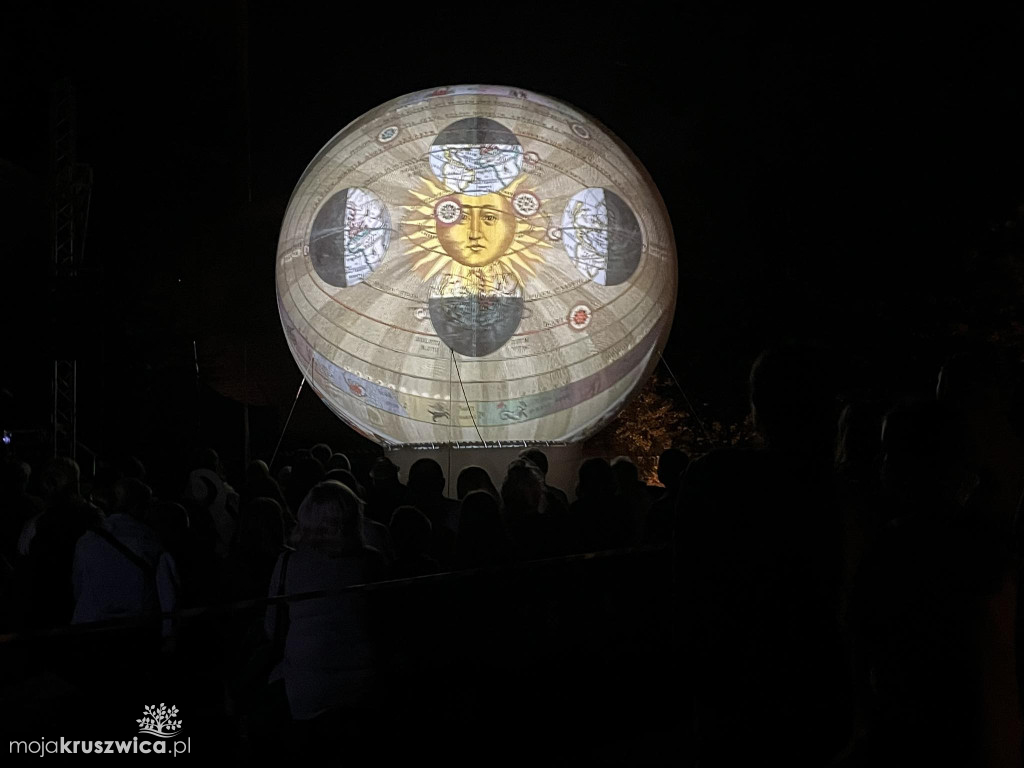 Na kruszwickim wzgórzu odbył się wieczór poezji połączony z astronomią [ZDJĘCIA]