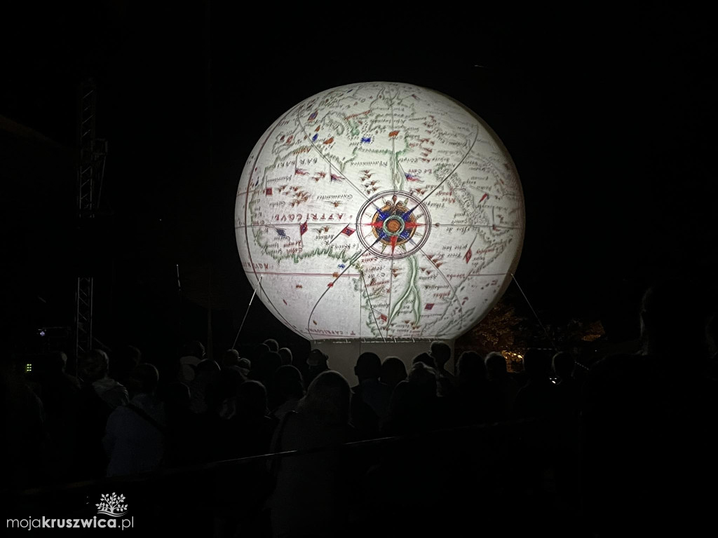 Na kruszwickim wzgórzu odbył się wieczór poezji połączony z astronomią [ZDJĘCIA]
