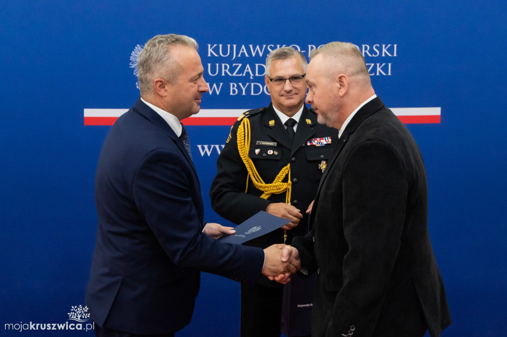 37 pracowników cywilnych PSP odznaczonych! [ZDJĘCIA]