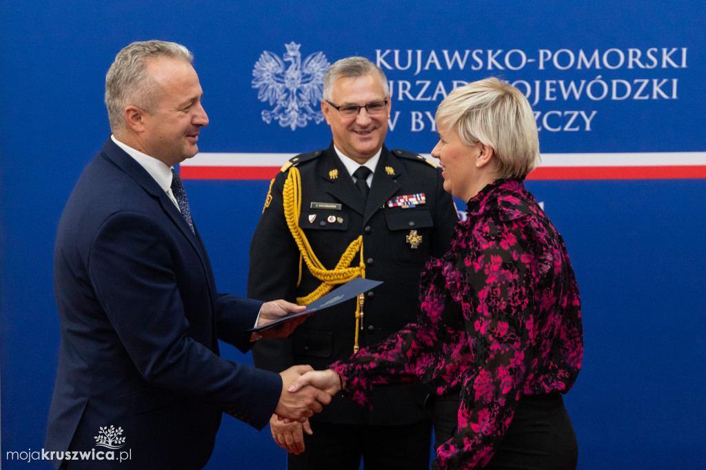 37 pracowników cywilnych PSP odznaczonych! [ZDJĘCIA]