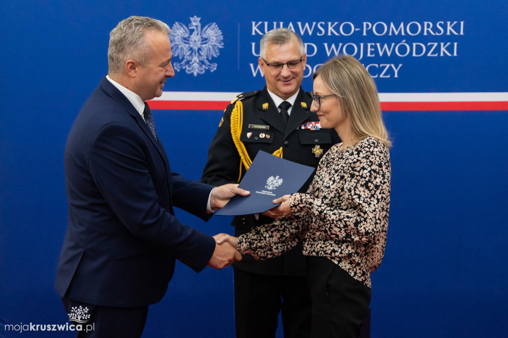 37 pracowników cywilnych PSP odznaczonych! [ZDJĘCIA]
