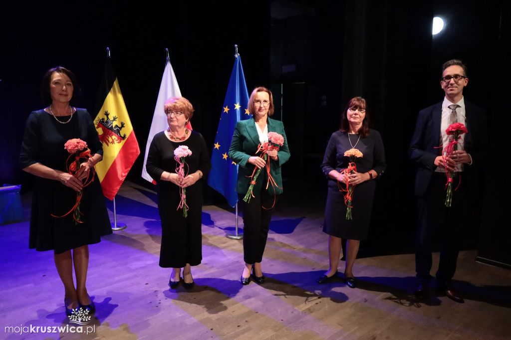 Nagrody dla nauczycieli i dyrektorów. Wśród docenionych pedagodzy z Kruszwicy