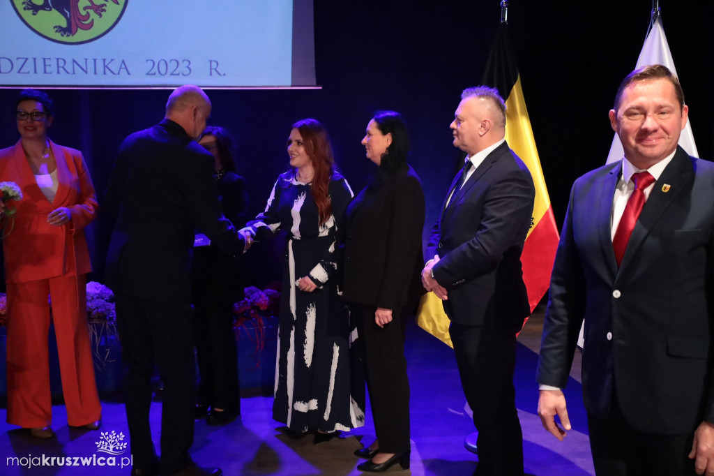 Nagrody dla nauczycieli i dyrektorów. Wśród docenionych pedagodzy z Kruszwicy