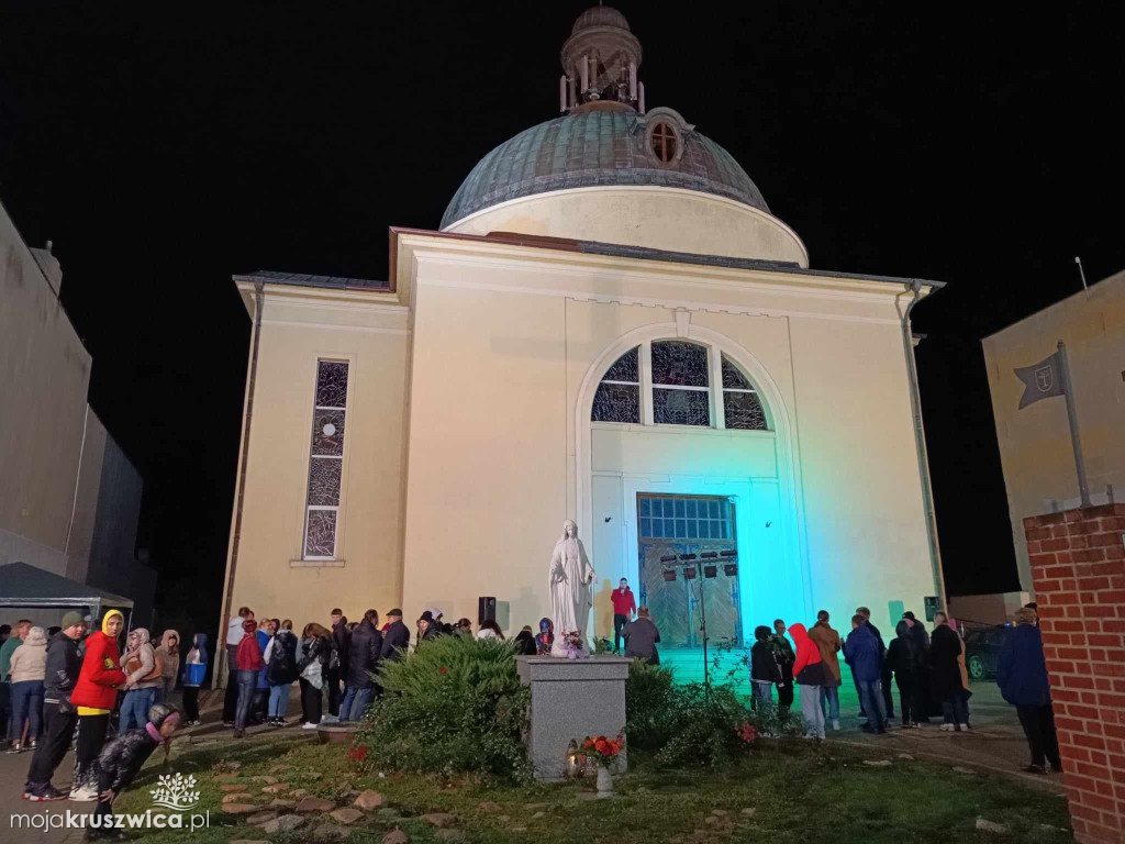 W Kruszwicy hucznie obchodziliśmy Noc Świętych. Był pokaz sztucznych ogni! [FOTO]
