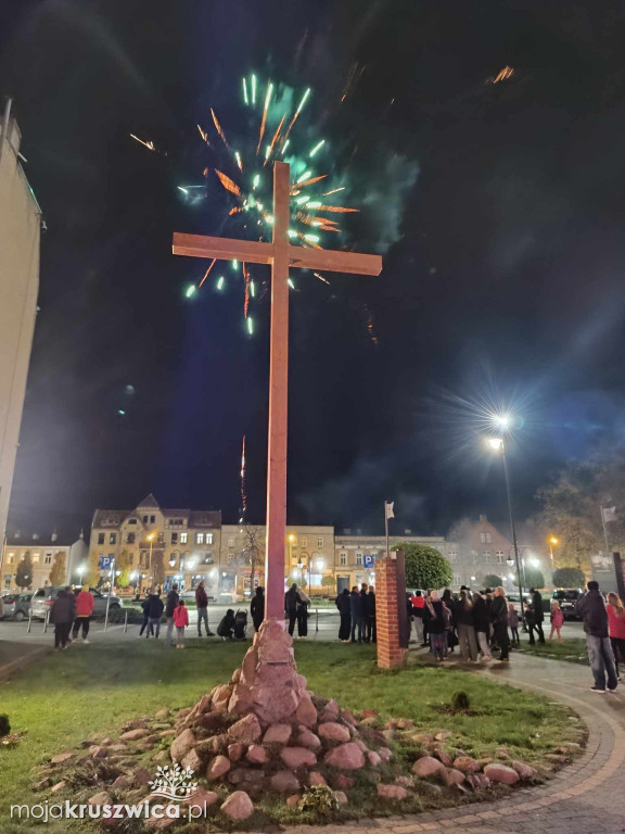 W Kruszwicy hucznie obchodziliśmy Noc Świętych. Był pokaz sztucznych ogni! [FOTO]