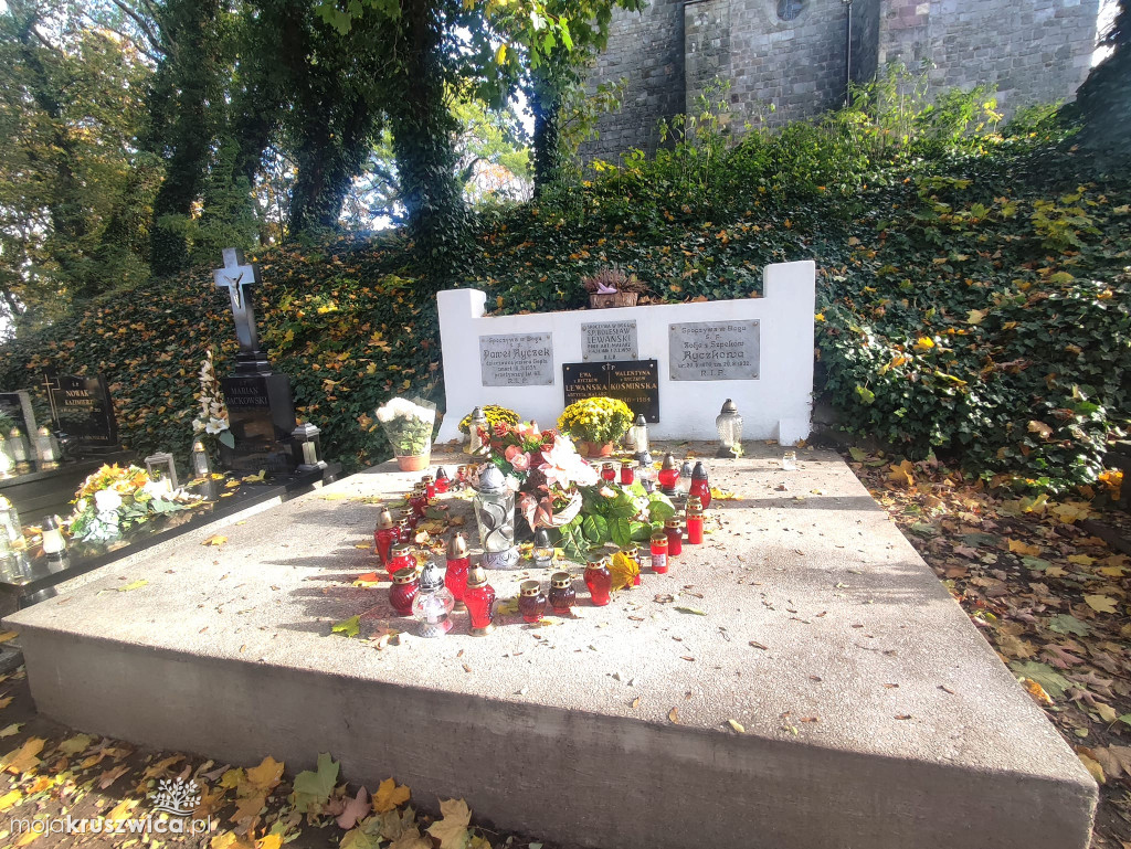 Zaduszki w Kruszwicy w obiektywie 