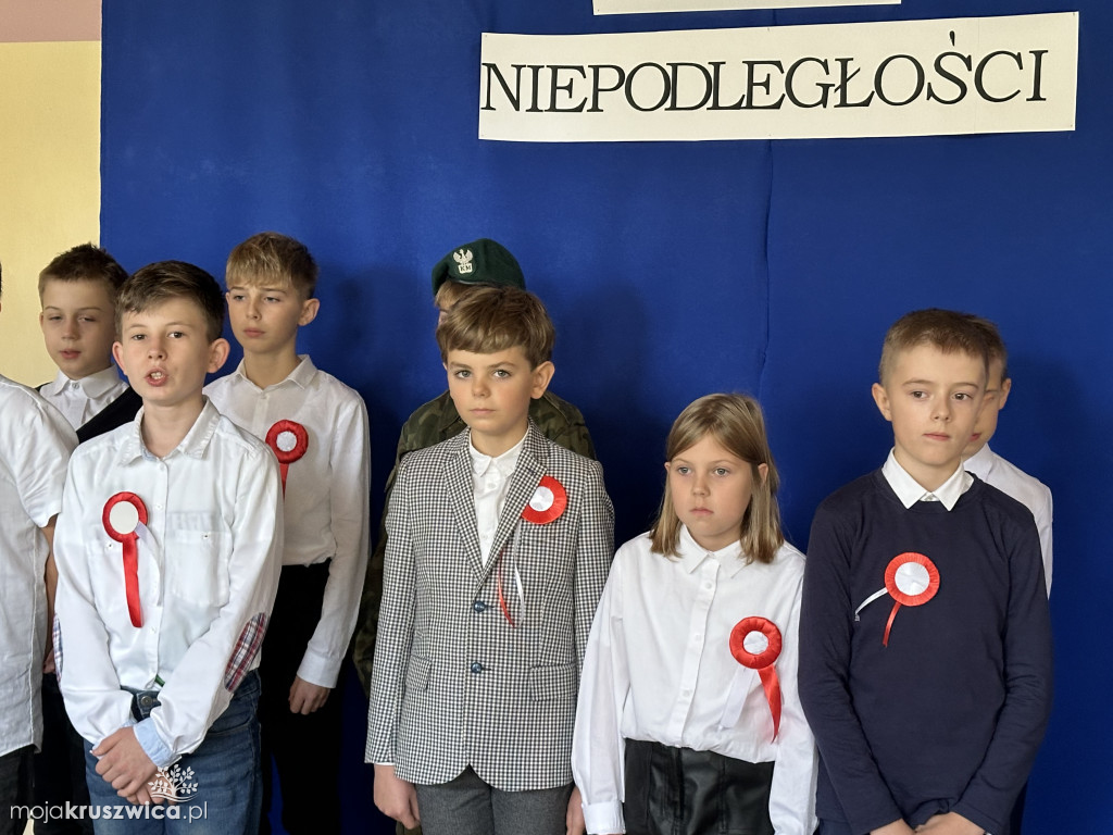 Szkoła w Rusinowie obchodziła Święto Niepodległości [FOTO]