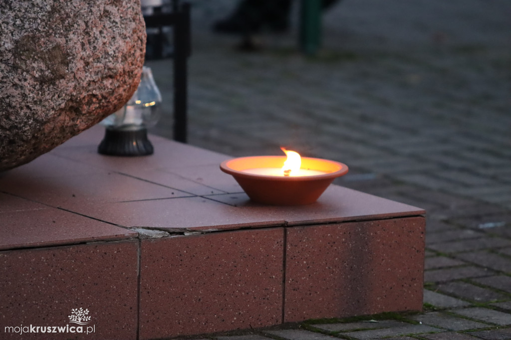 Sławsk Wielki. Społeczność szkoły i wsi dała wyraz patriotycznej postawy [ZDJĘCIA]