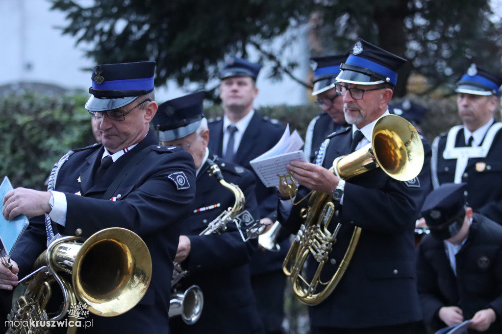 Sławsk Wielki. Społeczność szkoły i wsi dała wyraz patriotycznej postawy [ZDJĘCIA]