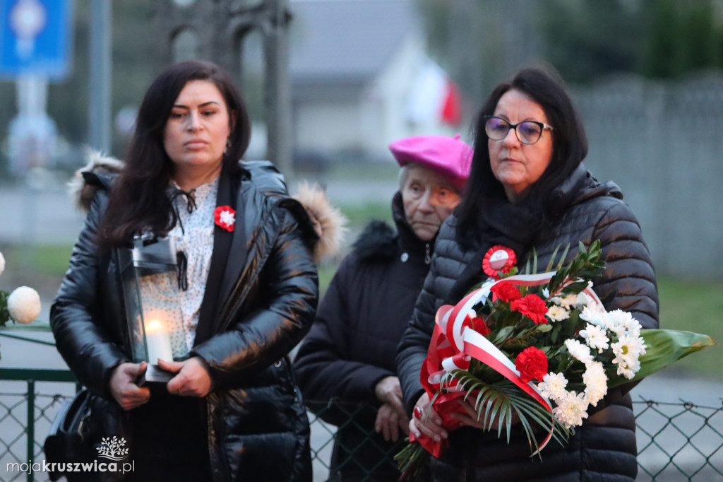 Sławsk Wielki. Społeczność szkoły i wsi dała wyraz patriotycznej postawy [ZDJĘCIA]