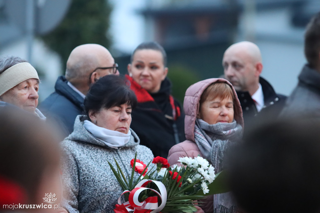 Sławsk Wielki. Społeczność szkoły i wsi dała wyraz patriotycznej postawy [ZDJĘCIA]