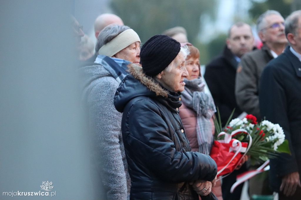 Sławsk Wielki. Społeczność szkoły i wsi dała wyraz patriotycznej postawy [ZDJĘCIA]