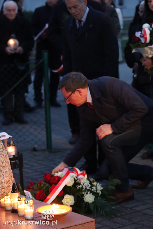 Sławsk Wielki. Społeczność szkoły i wsi dała wyraz patriotycznej postawy [ZDJĘCIA]