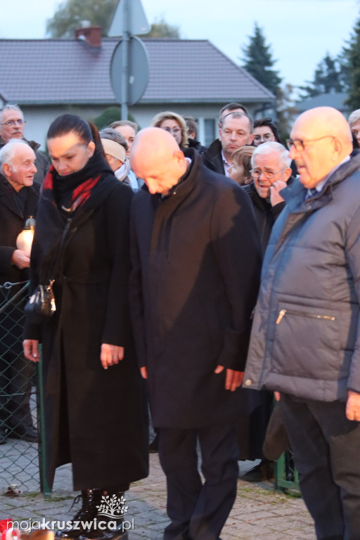 Sławsk Wielki. Społeczność szkoły i wsi dała wyraz patriotycznej postawy [ZDJĘCIA]