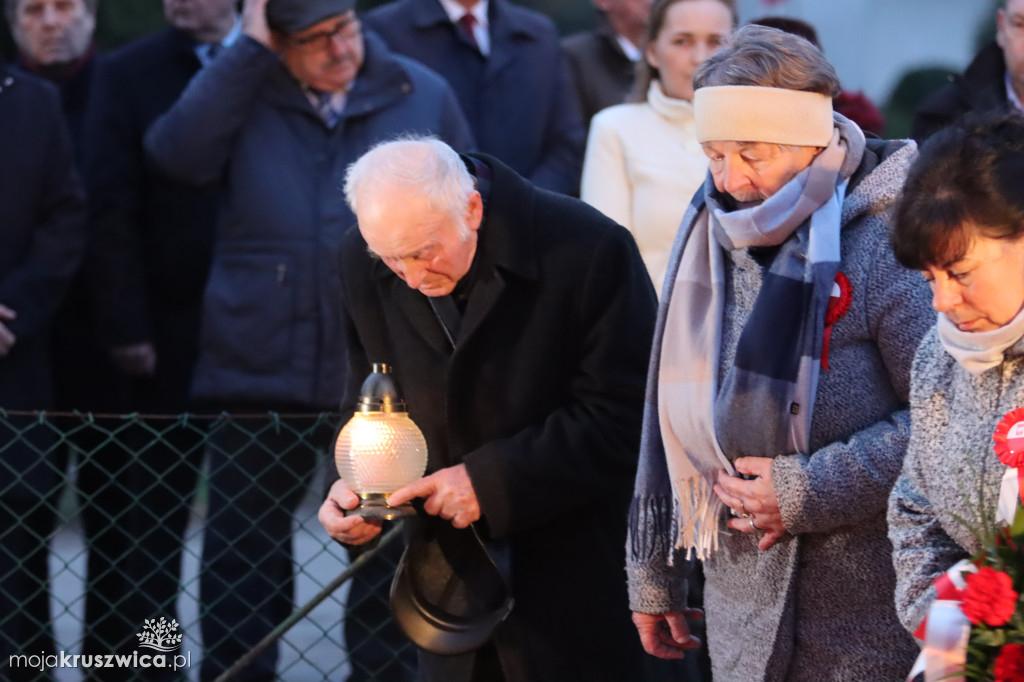 Sławsk Wielki. Społeczność szkoły i wsi dała wyraz patriotycznej postawy [ZDJĘCIA]