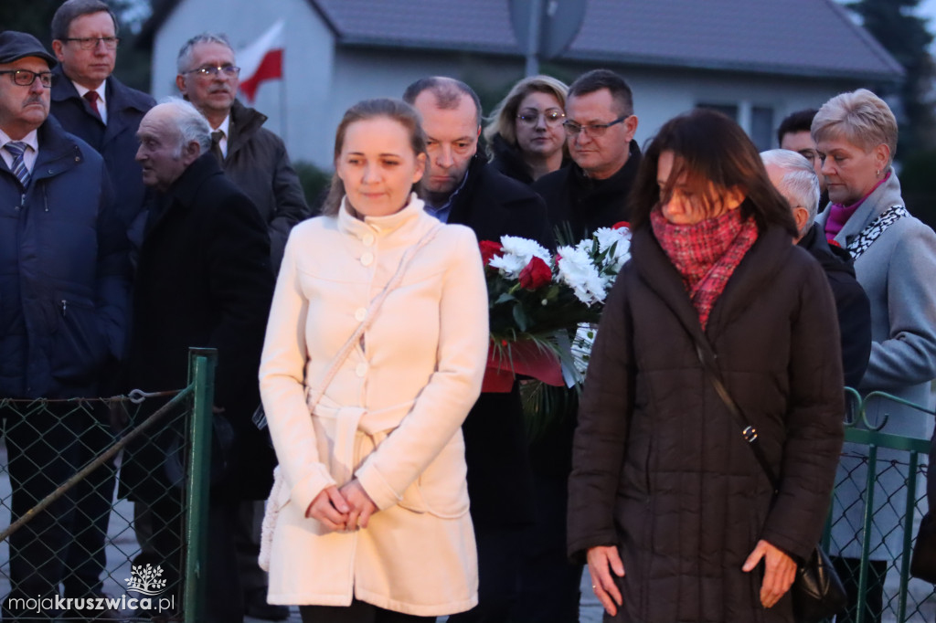Sławsk Wielki. Społeczność szkoły i wsi dała wyraz patriotycznej postawy [ZDJĘCIA]