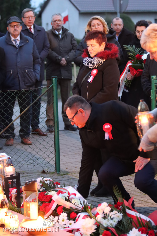 Sławsk Wielki. Społeczność szkoły i wsi dała wyraz patriotycznej postawy [ZDJĘCIA]