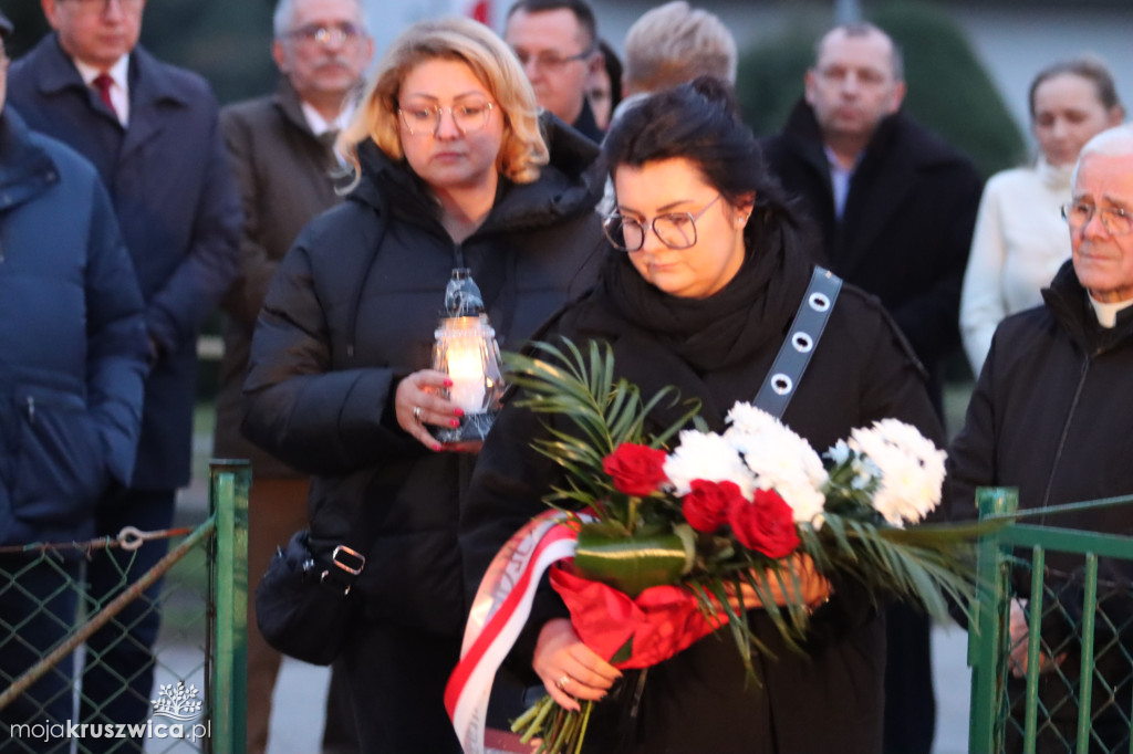 Sławsk Wielki. Społeczność szkoły i wsi dała wyraz patriotycznej postawy [ZDJĘCIA]