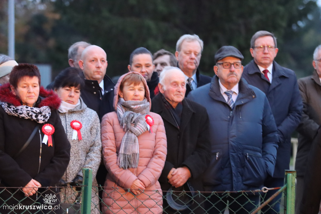 Sławsk Wielki. Społeczność szkoły i wsi dała wyraz patriotycznej postawy [ZDJĘCIA]