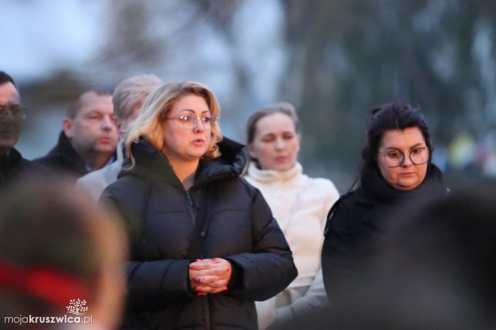 Sławsk Wielki. Społeczność szkoły i wsi dała wyraz patriotycznej postawy [ZDJĘCIA]