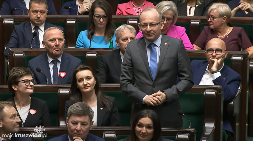 Posadzili naszych parlamentarzystów. Posłowie z regionu złożyli ślubowanie