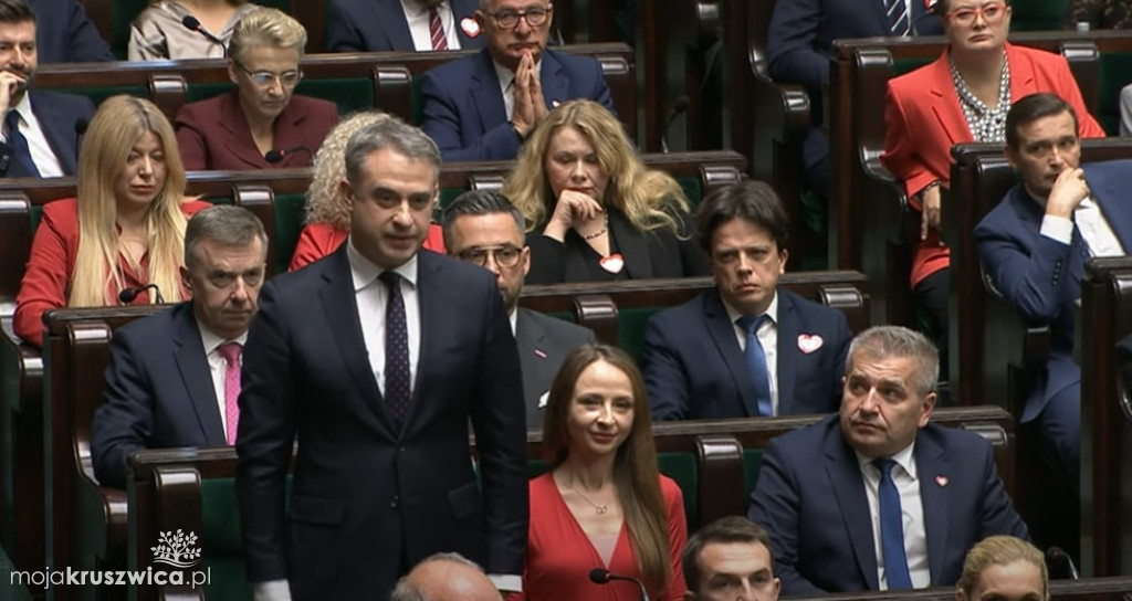 Posadzili naszych parlamentarzystów. Posłowie z regionu złożyli ślubowanie
