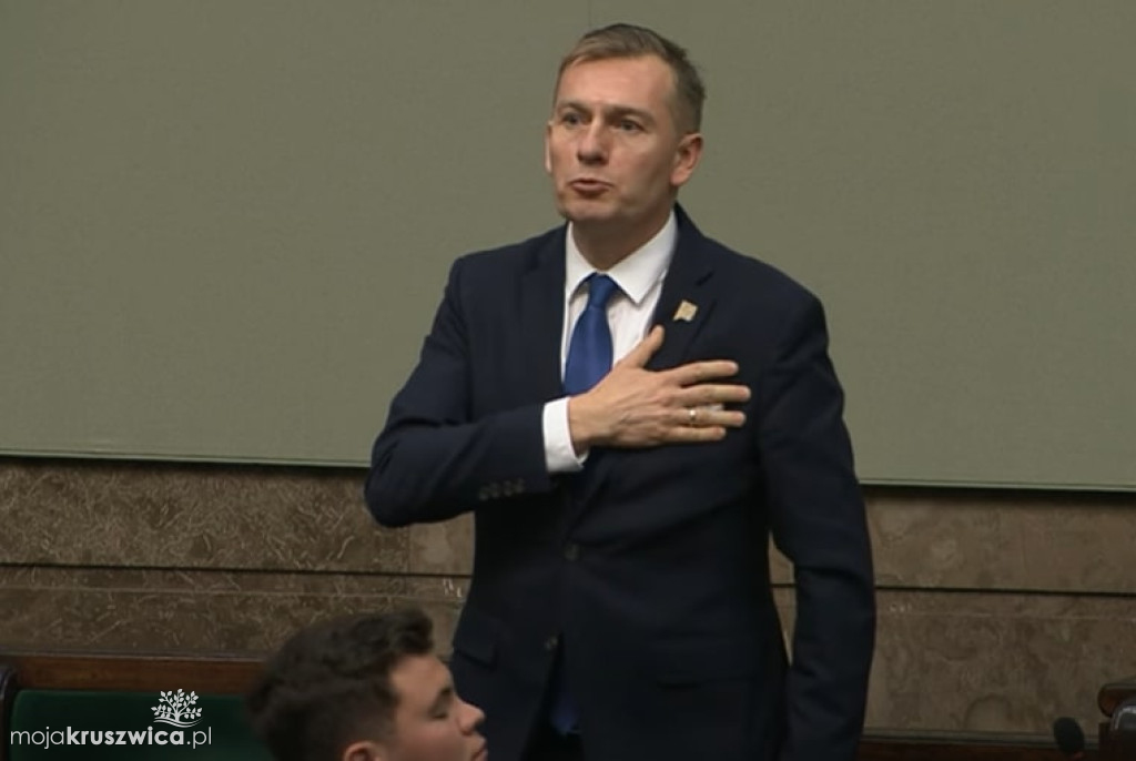 Posadzili naszych parlamentarzystów. Posłowie z regionu złożyli ślubowanie
