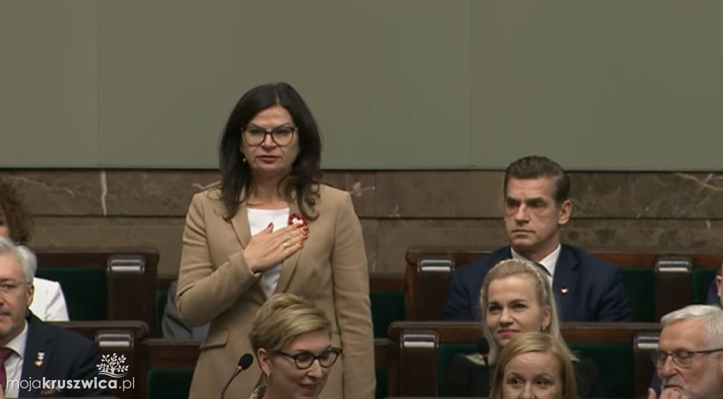Posadzili naszych parlamentarzystów. Posłowie z regionu złożyli ślubowanie