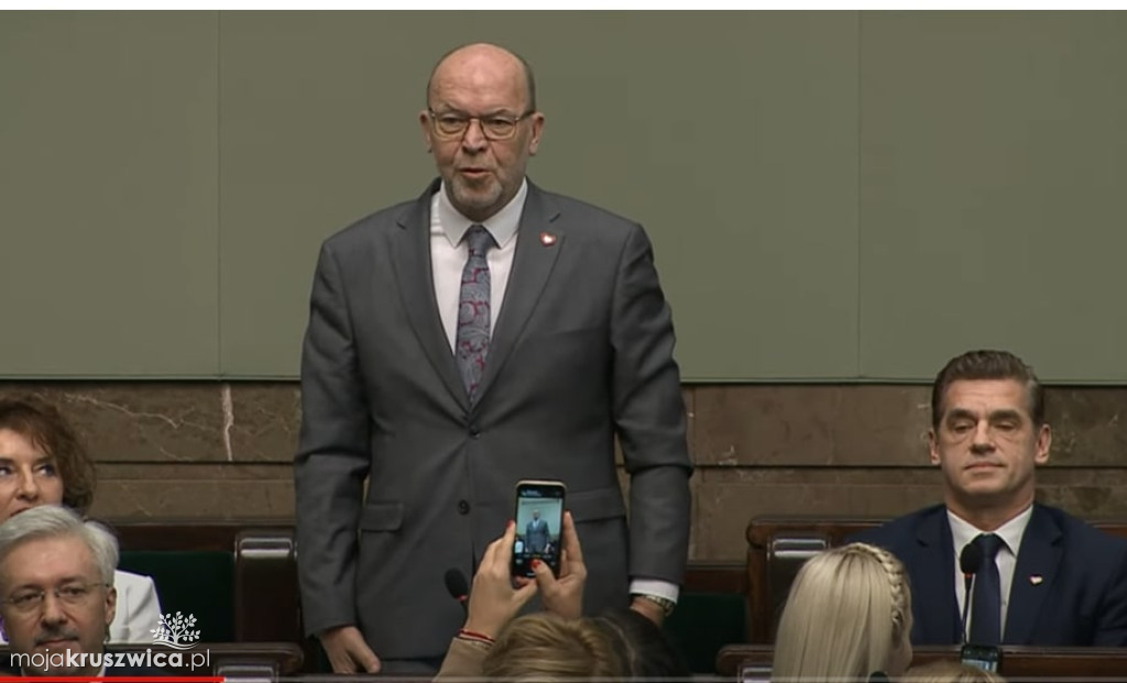 Posadzili naszych parlamentarzystów. Posłowie z regionu złożyli ślubowanie