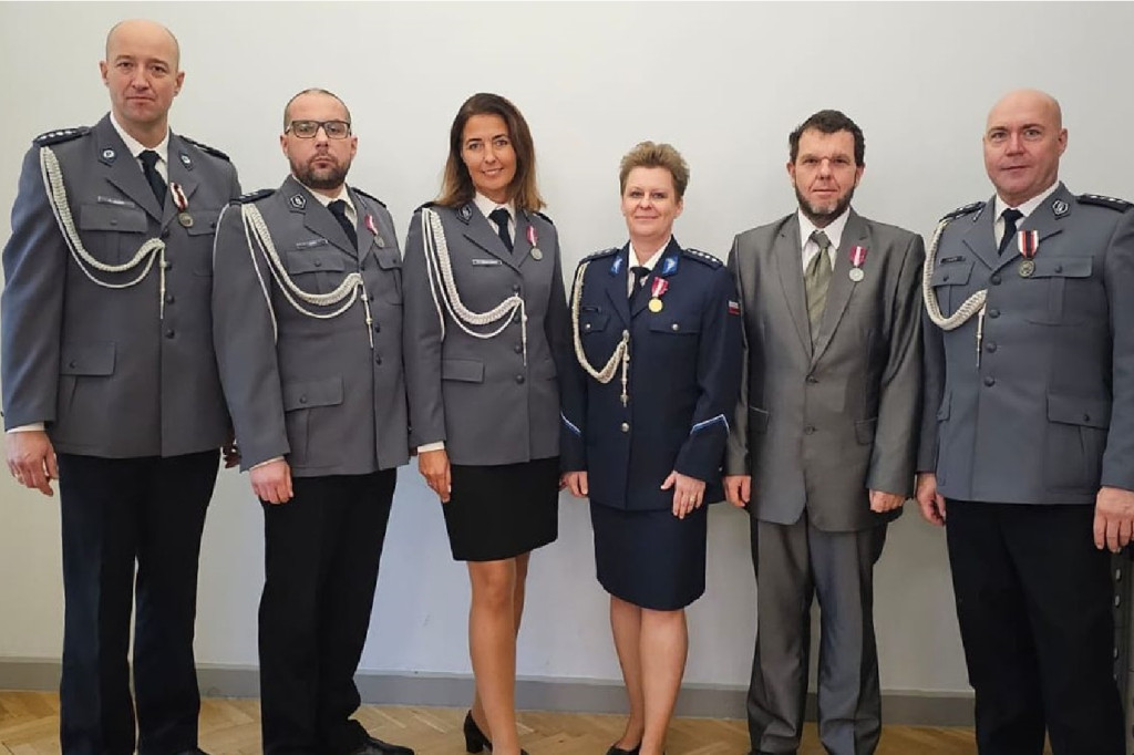 Policjanci i pracownicy Komendy Powiatowej Policji w Inowrocławiu wyróżnieni