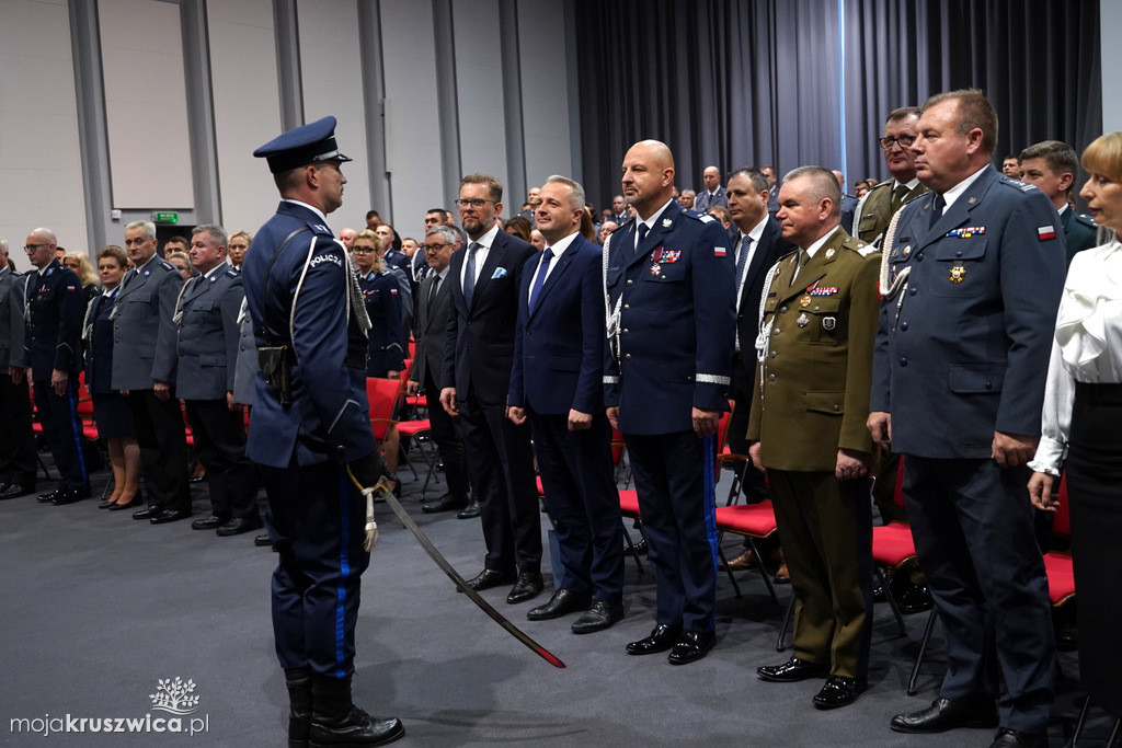 Policjanci i pracownicy Komendy Powiatowej Policji w Inowrocławiu wyróżnieni