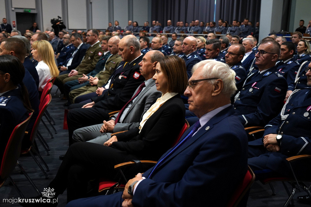 Policjanci i pracownicy Komendy Powiatowej Policji w Inowrocławiu wyróżnieni
