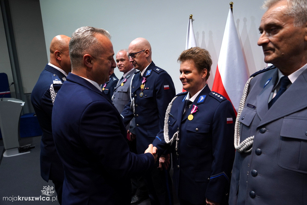 Policjanci i pracownicy Komendy Powiatowej Policji w Inowrocławiu wyróżnieni