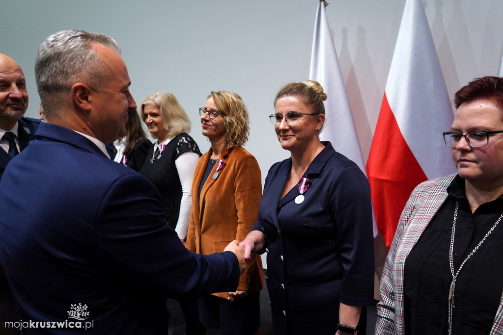 Policjanci i pracownicy Komendy Powiatowej Policji w Inowrocławiu wyróżnieni