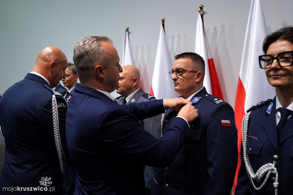 Policjanci i pracownicy Komendy Powiatowej Policji w Inowrocławiu wyróżnieni