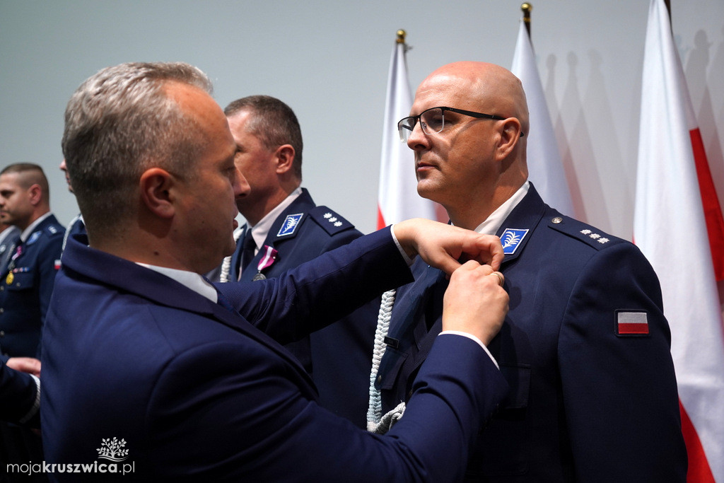 Policjanci i pracownicy Komendy Powiatowej Policji w Inowrocławiu wyróżnieni