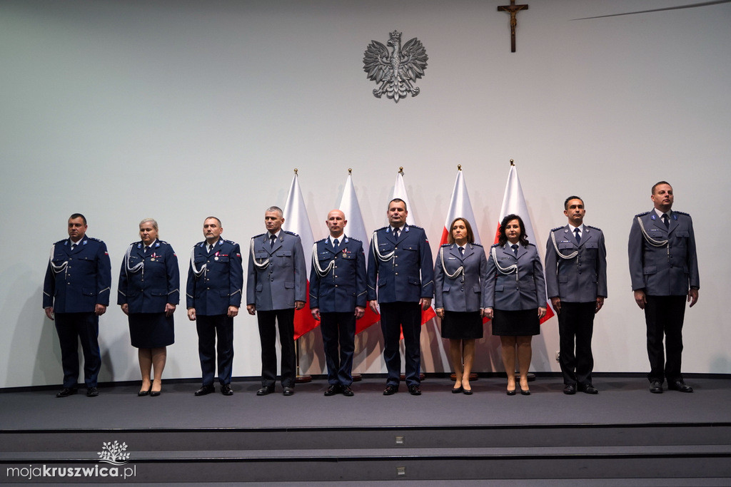 Policjanci i pracownicy Komendy Powiatowej Policji w Inowrocławiu wyróżnieni