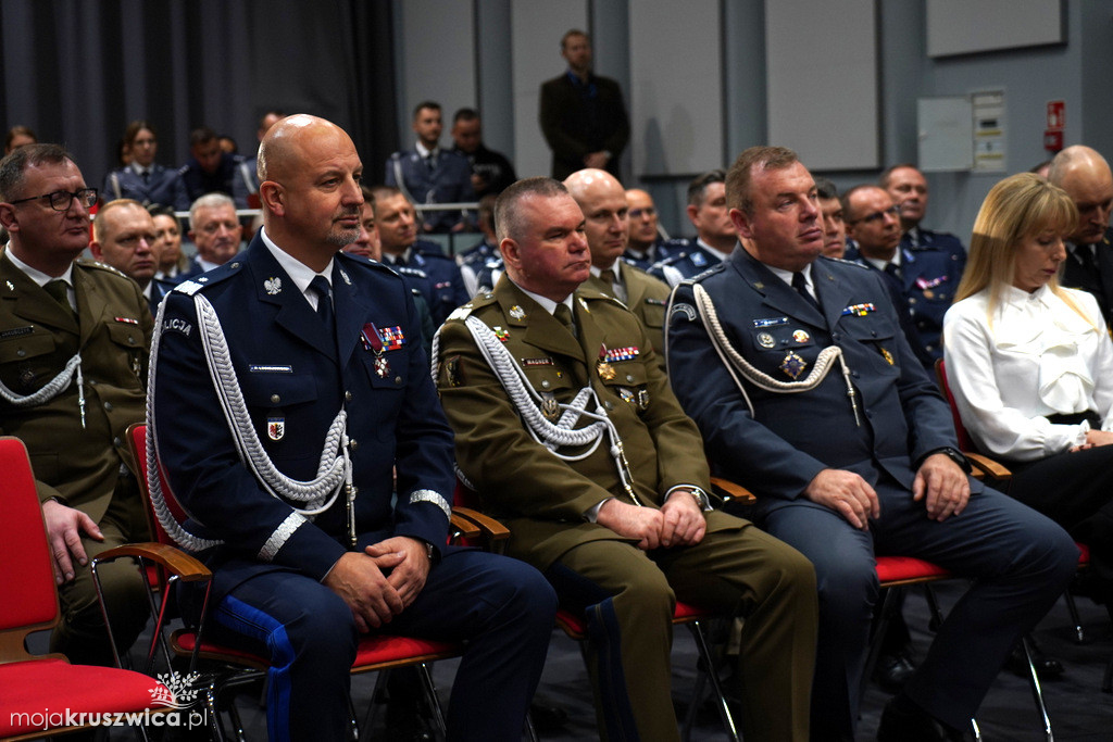 Policjanci i pracownicy Komendy Powiatowej Policji w Inowrocławiu wyróżnieni