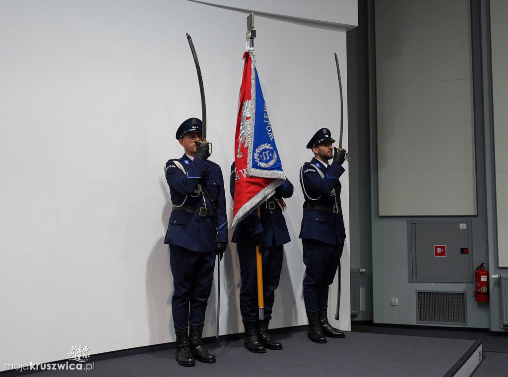 Policjanci i pracownicy Komendy Powiatowej Policji w Inowrocławiu wyróżnieni