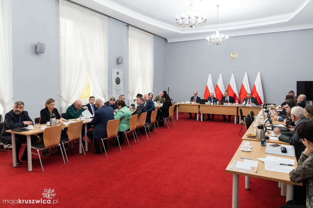 Powołana przez wojewodę rada o problemach z dostępnością wody dla rolnictwa