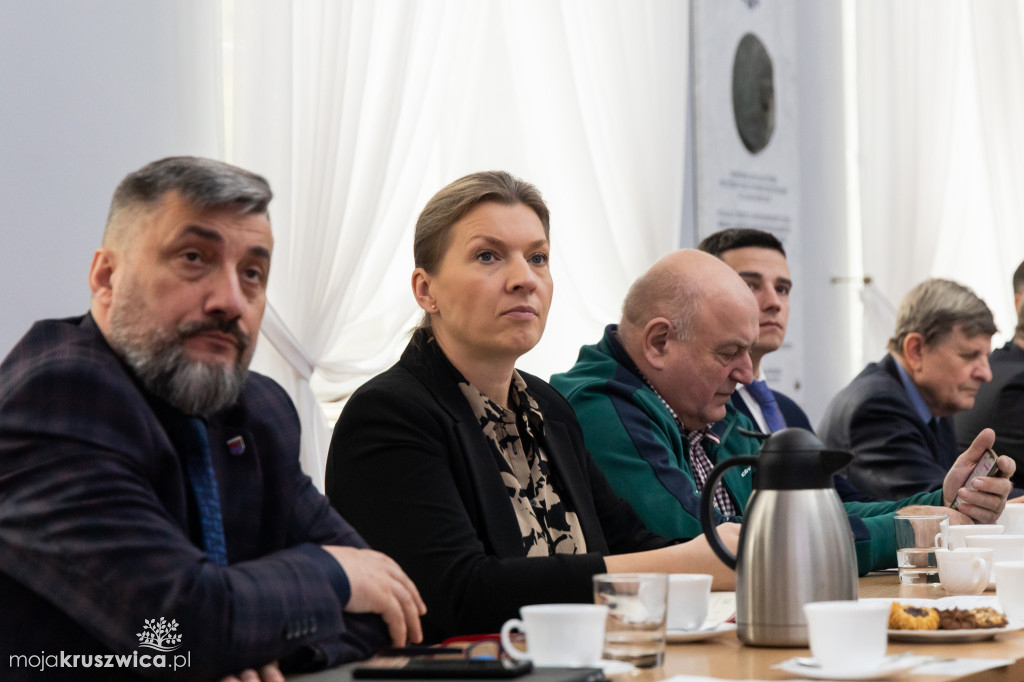 Powołana przez wojewodę rada o problemach z dostępnością wody dla rolnictwa