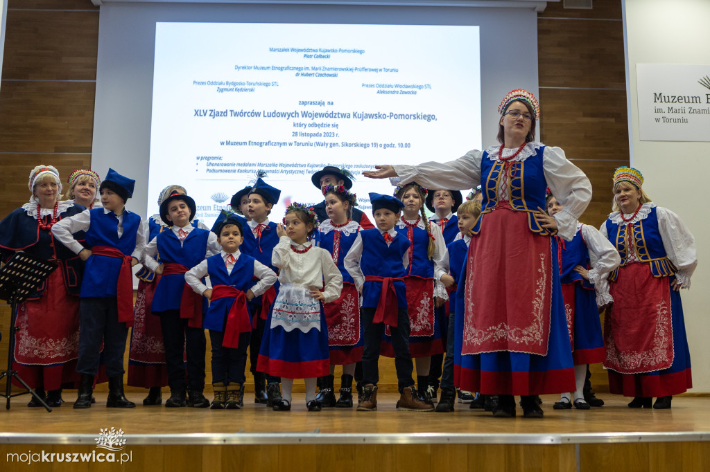 Medale Marszałka dla twórców ludowych. Wśród nagrodzonych Henryka Derezińska