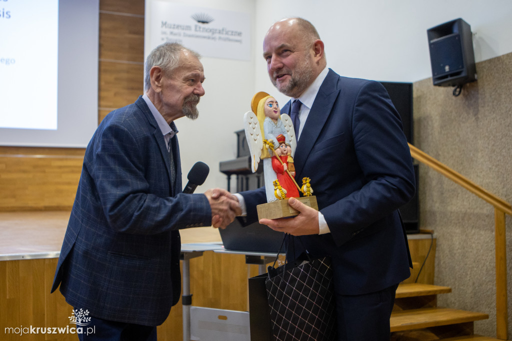 Medale Marszałka dla twórców ludowych. Wśród nagrodzonych Henryka Derezińska