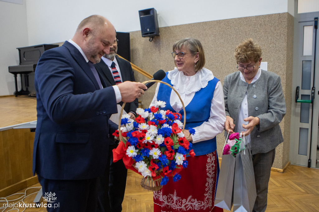 Medale Marszałka dla twórców ludowych. Wśród nagrodzonych Henryka Derezińska