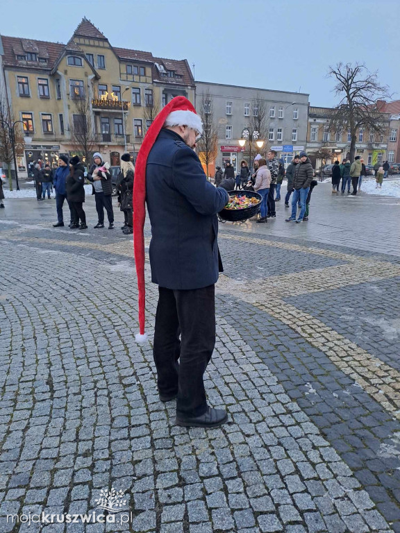 W Kruszwicy trwa świąteczna impreza bożonarodzeniowa! [FOTO]