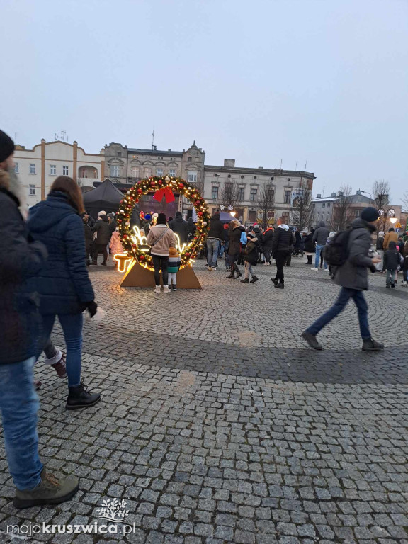 W Kruszwicy trwa świąteczna impreza bożonarodzeniowa! [FOTO]