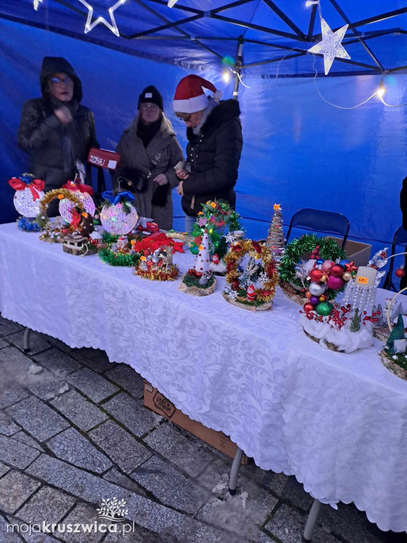 W Kruszwicy trwa świąteczna impreza bożonarodzeniowa! [FOTO]